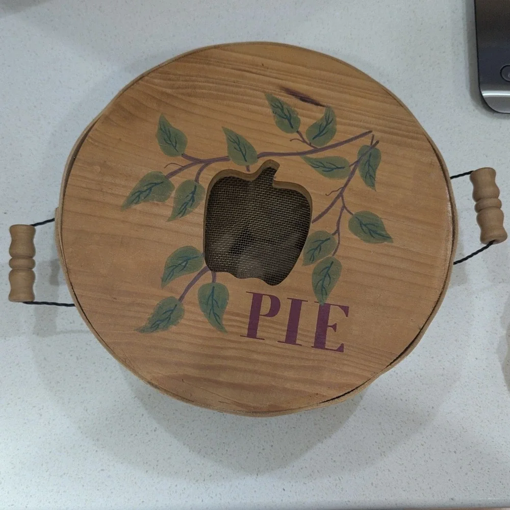 Unbranded wooden pie
